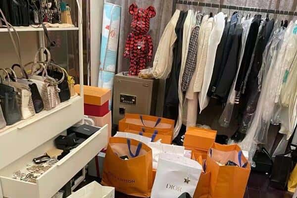鸡西密山市回收一线品牌衣服
